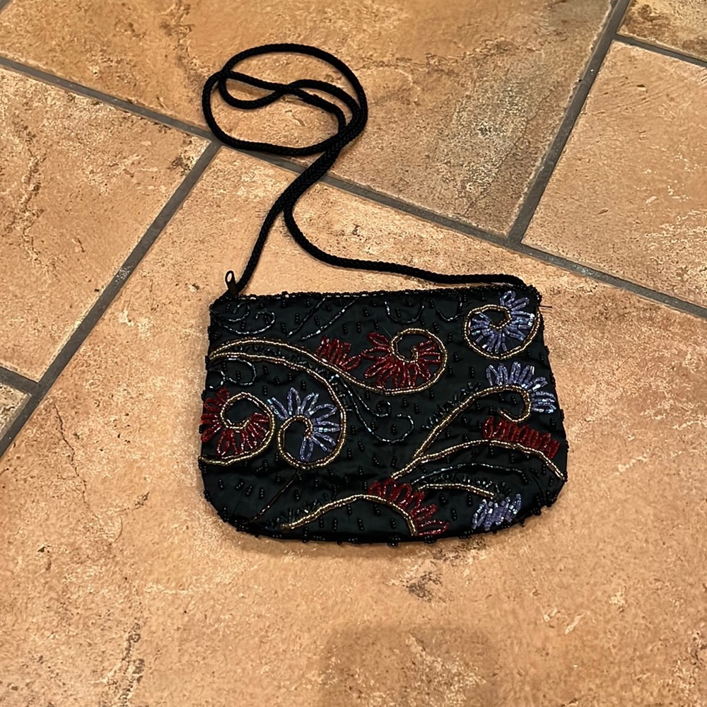 VINTAGE BEADED HANDBAG